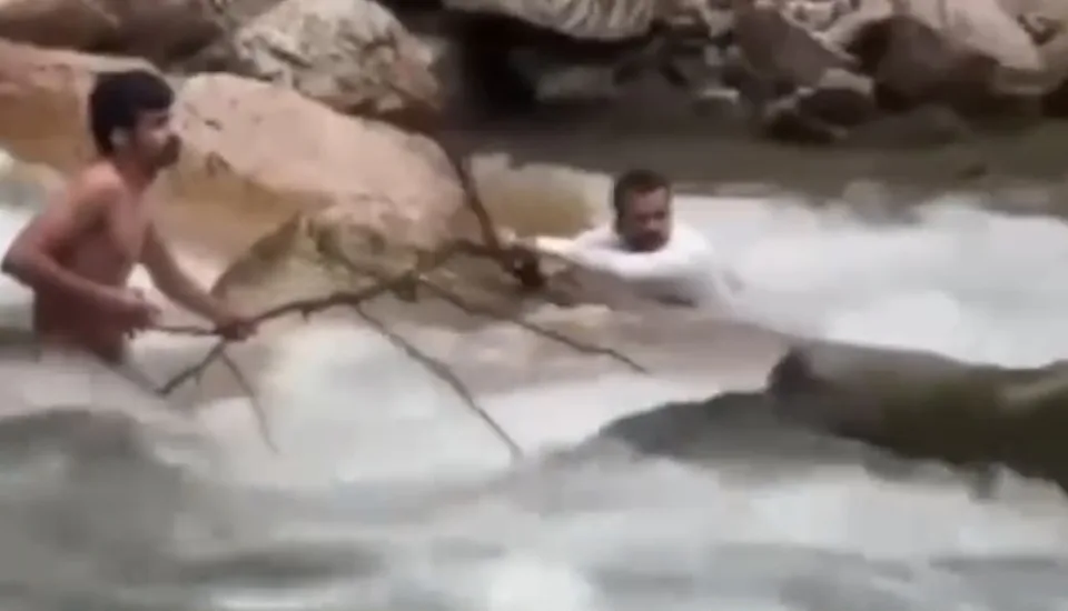 تفاصيل مأساة طرابزون: وفاة سائح سعودي غرقاً ونجاة شقيقه في حادثة تهز الأوساط السياحية